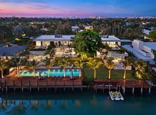 9+1 Müstakil ev — 1420 W 23rd St, Miami Beach, 33140