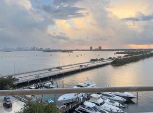 Condo — 7904 West Dr APT 812, North Bay Village, 33141