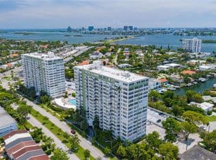 1-bedroom Condo — 2100 Sans Souci Blvd #A1509, North Miami, 33181