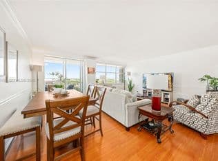 2-bedroom Condo — 2100 Sans Souci Blvd #B1006, North Miami, 33181
