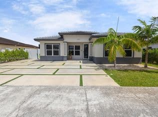 3+1 Müstakil ev — 13063 SW 256th St, Homestead, 33032