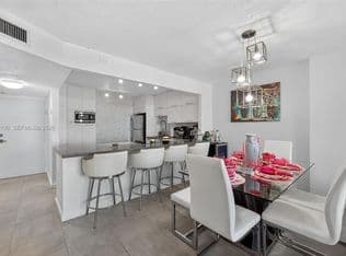 1+1 Condo — 2851 NE 183rd St APT 605E, Aventura, 33160