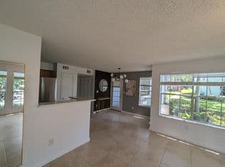 2-bedroom Condo — 1215 CRYSTAL Way #G, Delray Beach, 33444