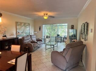 2-bedroom Condo — 5121 W Oakland Park Blvd #204, Fort Lauderdale, 33313
