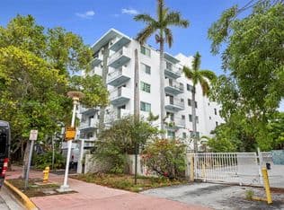 2-bedroom Condo — 1820 James Ave APT 2F, Miami Beach, 33139