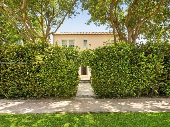 4-bedroom Single-Family Home — 524 W 47th St, Miami Beach, FL 33140
