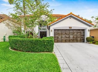 5-bedroom Single-Family Home — 143 St Michaels Court, Jupiter, 33458