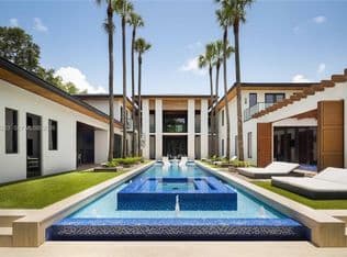 7-bedroom Single-Family Home — 6540 SW 123rd St, Pinecrest, 33156