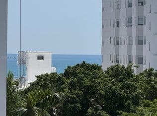 2-bedroom Condo — 1775 Washington Ave APT 7B, Miami Beach, 33139