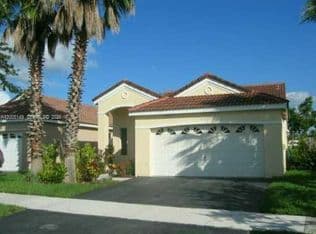 3-bedroom Single-Family Home — 519 Talavera Rd, Weston, 33326