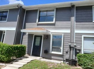 2-bedroom Townhouse — 833 Hill Drive #D, West Palm Beach, 33415