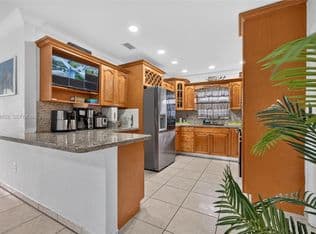 3-bedroom Single-Family Home — 12015 SW 188th St, Miami, 33177