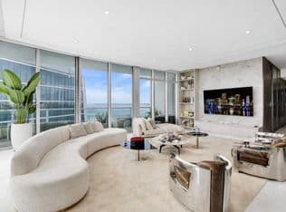 3-bedroom Condo — 900 Biscayne Blvd #Penthouse 6109, Miami, 33132