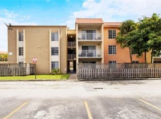 2+1 Condo — 5201 Geneva Way APT 211, Doral, 33166