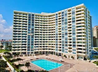 2+1 Condo — 3180 S Ocean Dr APT 201, Hallandale Beach, 33009