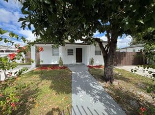 3+1 Müstakil ev — 2381 NW 153rd St, Miami Gardens, 33054