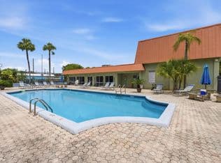 2+1 Condo — 801 W Oakland Park Boulevard Unit C11, Oakland Park, 33311