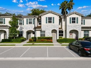 3-bedroom Townhouse — 1705 SE 27th Rd, Homestead, 33035
