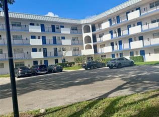 2-bedroom Condo — 6361 N Falls Circle Dr APT 311, Lauderhill, 33319