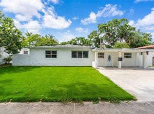 4+1 Müstakil ev — 181 NE 121st St, North Miami, 33161