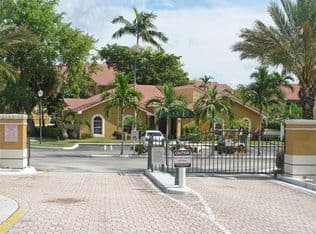 3+1 Condo — 8821 Wiles Rd APT 101, Pompano Beach, 33067
