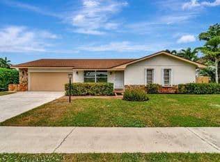 4-bedroom Single-Family Home — 577 SW 24th Avenue, Boynton Beach, 33435