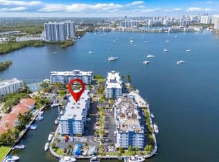 2+1 Condo — 16565 NE 26th Ave APT 2B, North Miami Beach, 33160