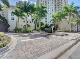 1+1 Condo — 450 N Federal Highway #504, Boynton Beach, 33435
