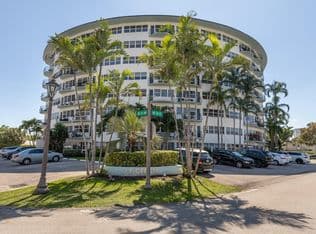 2+1 Condo — 3250 NE 28th Street #404, Fort Lauderdale, 33308