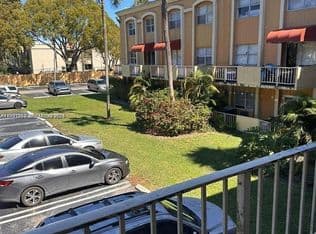 1-bedroom Condo — 18101 NW 68th Ave APT C202, Hialeah, 33015