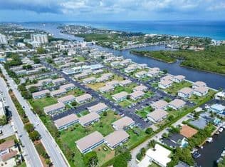 2+1 Condo — 680 W Horizons #212, Boynton Beach, 33435