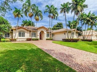 4-bedroom Single-Family Home — 16721 SW 86th Ct, Palmetto Bay, 33157