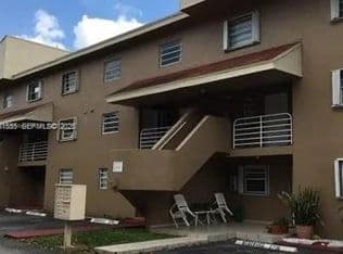 2+1 Condo — 2778 W 60th St #45, Hialeah, 33016