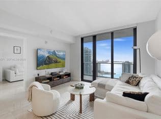 2-bedroom Condo — 1010 Brickell Ave Unit 3903, Miami, 33131