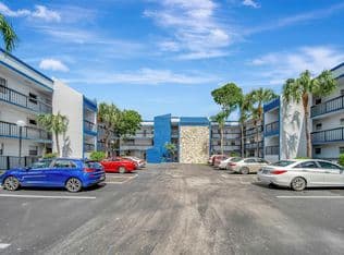 2-bedroom Condo — 3100 Holiday Springs Boulevard #305, Margate, 33063