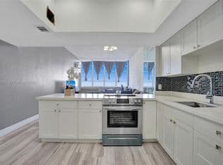 1+1 Condo — 1351 NE Miami Gardens Dr APT 1703E, Miami, 33179