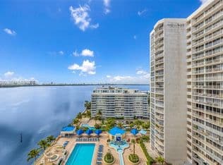 2-bedroom Condo — 7601 E Treasure Dr APT 1722, North Bay Village, 33141