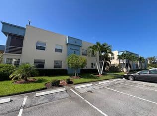 2-bedroom Condo — 897 Flanders S #897, Delray Beach, 33484