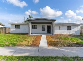 4-bedroom Single-Family Home — 11850 SW 206th Ter, Miami, 33177