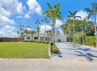 4-bedroom Single-Family Home — 20440 SW 292nd St, Homestead, 33030