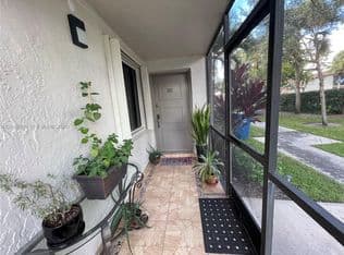 2+1 Condo — 16240 Laurel Dr #101, Weston, 33326
