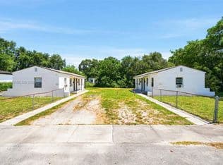 4-bedroom Property — 1992 NW 56th St, Miami, 33142