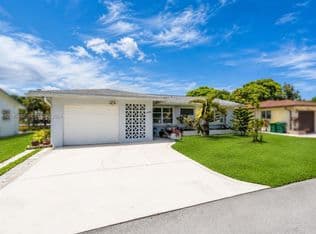 3+1 Müstakil ev — 4923 NW 55th Ct, Tamarac, 33319