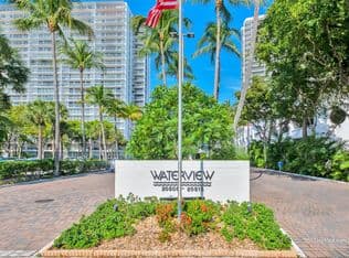 2+1 Condo — 20515 E Country Club Dr APT 343, Aventura, 33180