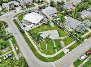 4+1 Müstakil ev — 11250 SW 46th St, Miami, 33165