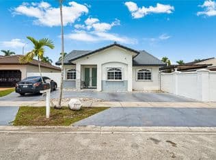 4+1 Müstakil ev — 2902 SW 136th Ct, Miami, 33175