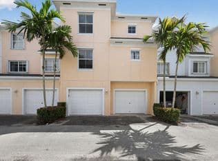 3-bedroom Single-Family Home — 156 Aragon Way, Jupiter, 33458