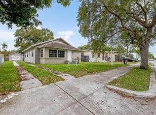 3+1 Mülk — 2800 SW 16th Ter, Miami, 33145