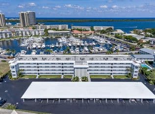 2+1 Condo — 907 Marina Drive #402, North Palm Beach, 33408