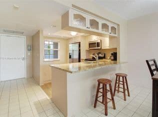 2+1 Condo — 605 Oaks Dr APT 305, Pompano Beach, 33069